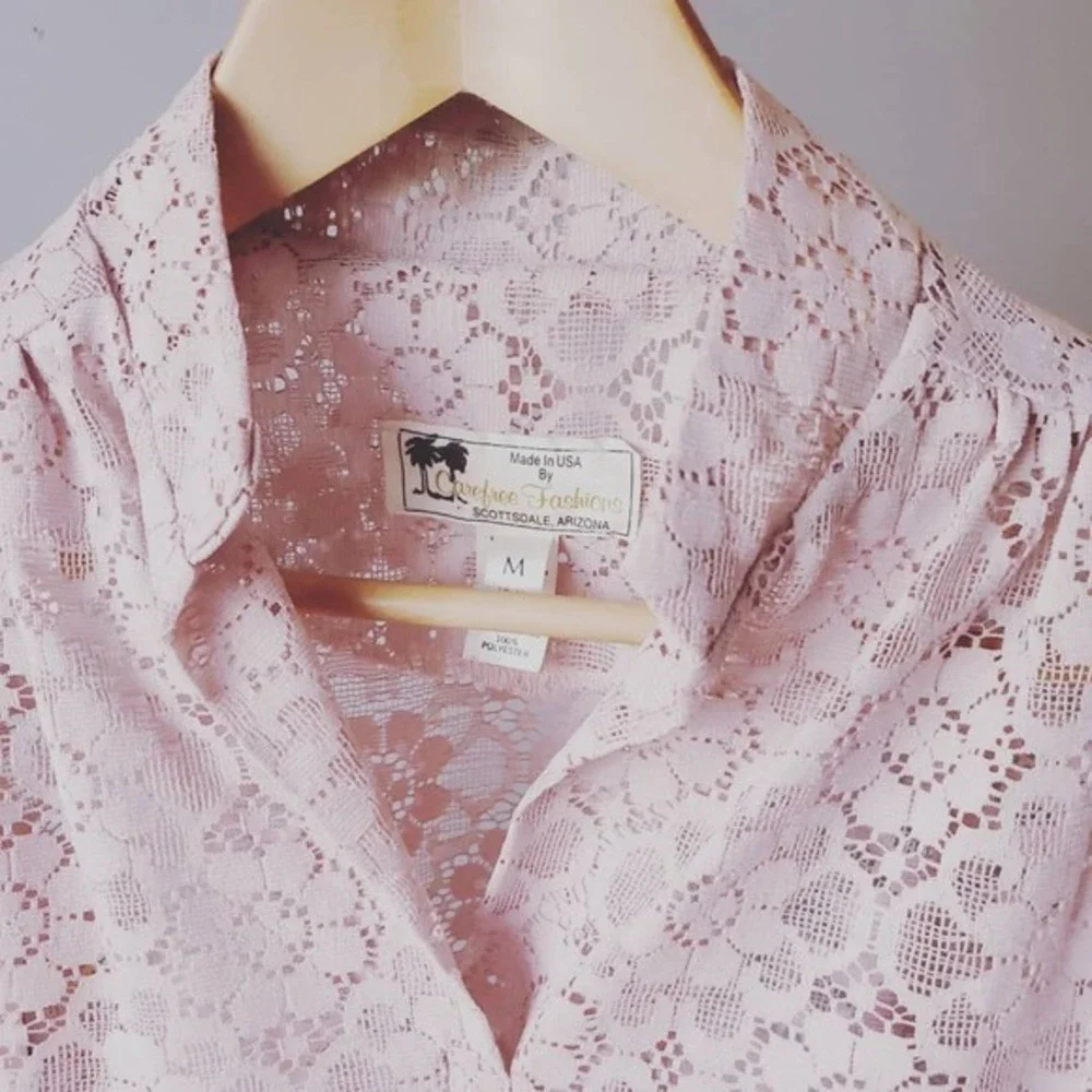 vintage, blush colored, lace‎ top medium